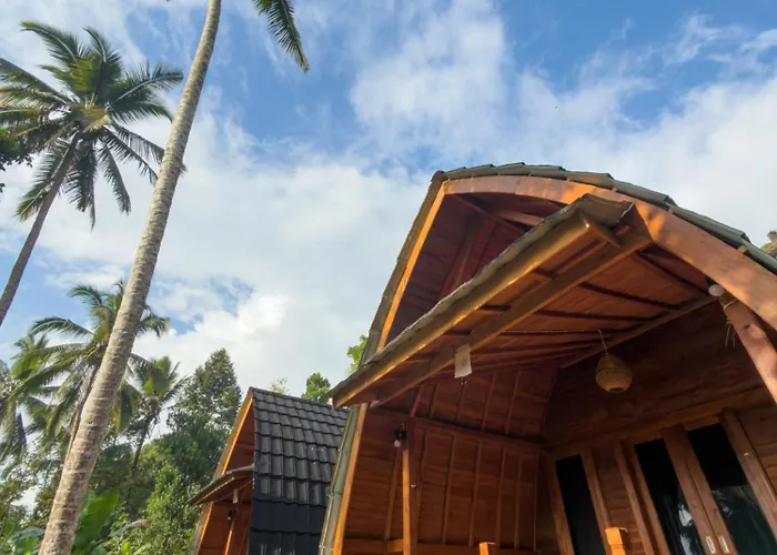 Ayung Melasti Wooden House * Payangan